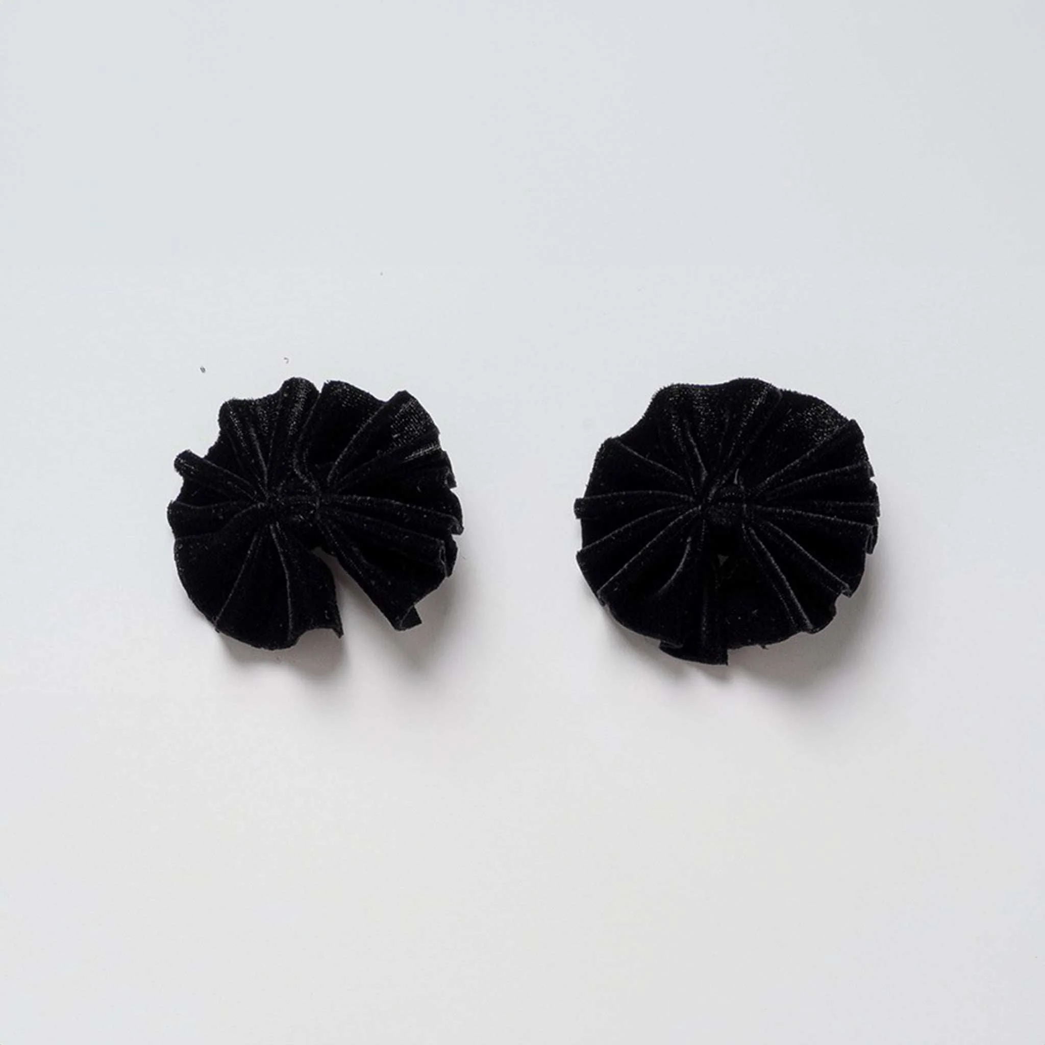 Nana 2 Pk Velvet Pleated Bow Clip - Image 5